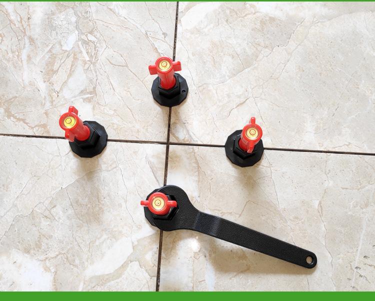 贴砖的找平器是贴砖师傅自带么